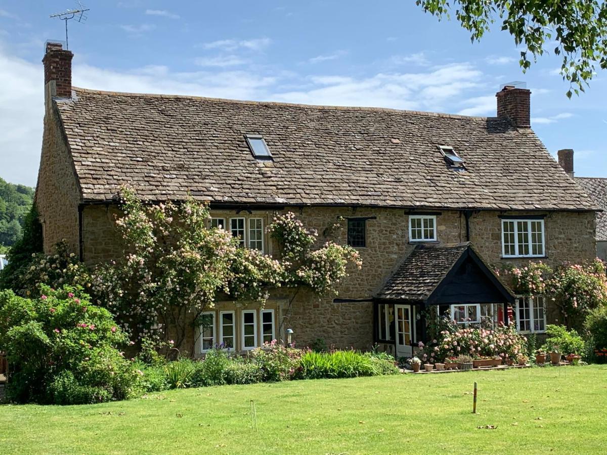 Forthay Bed And Breakfast North Nibley Екстериор снимка